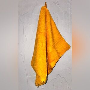 Threshold Sunlit Yellow Hand Towel